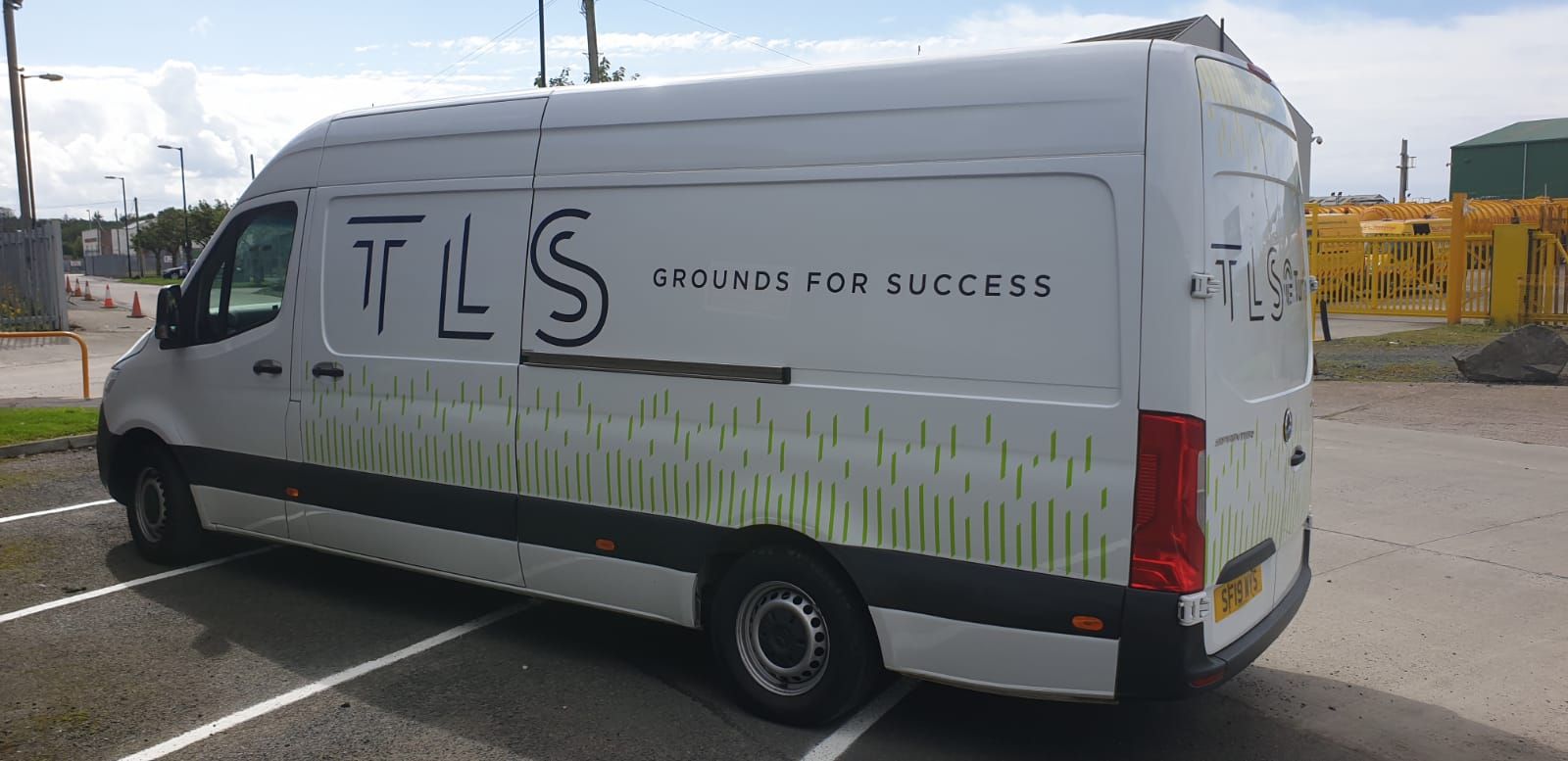 tls-service-light-rigs-4-99241986